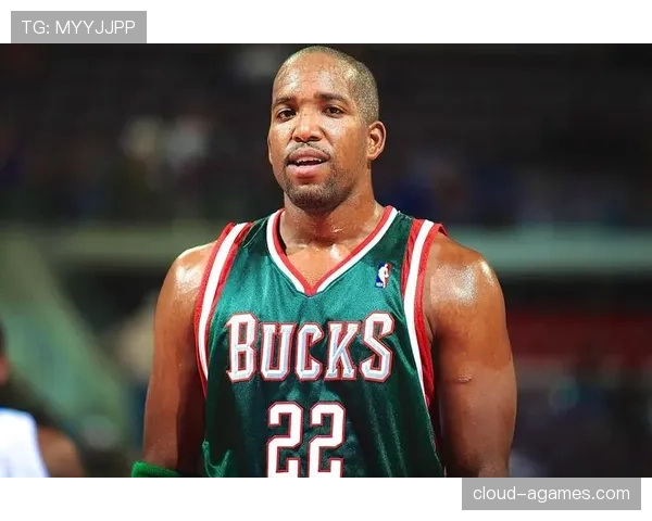 迈克尔·里德突破效率提升显著 拉开防守为球队制造多次得分机会