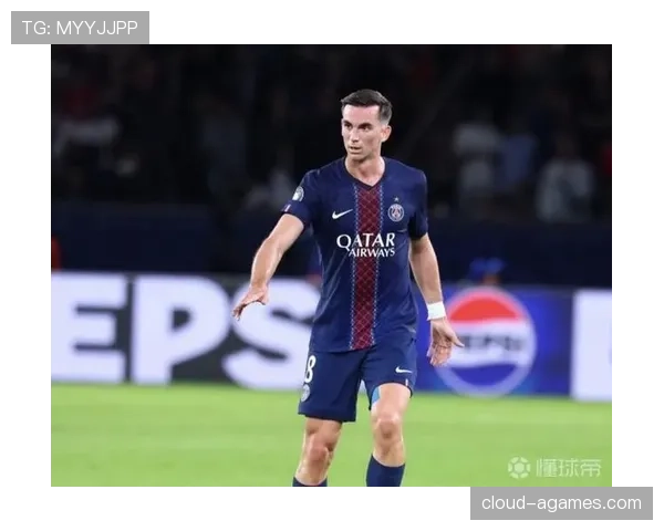 巴黎欧冠冠军目标受关注：争冠形势是否面临实际挑战与表现压力